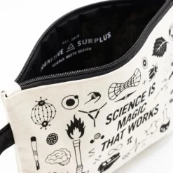 Etui "Science is magic that works"