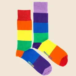 Sokken regenboog (love is love)