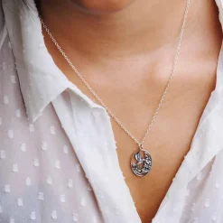 Zilveren halsketting bloemen met kolibrie