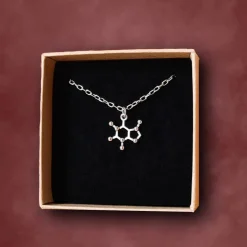 Zilveren halsketting cafeïnemolecule