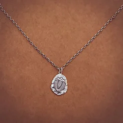 Zilveren halsketting trilobiet