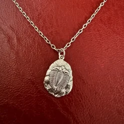 Zilveren halsketting trilobiet