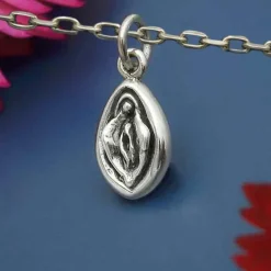 Zilveren halsketting vulva