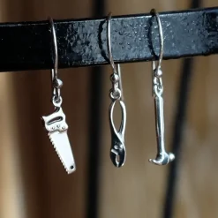 Zilveren oorbellen gereedschap (tang)