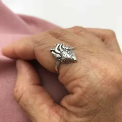 Zilveren ring anatomisch hart