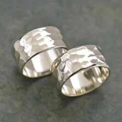 Zilveren ring "hammertime" (breed)