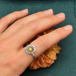 Zilveren/bronzen ring madeliefje